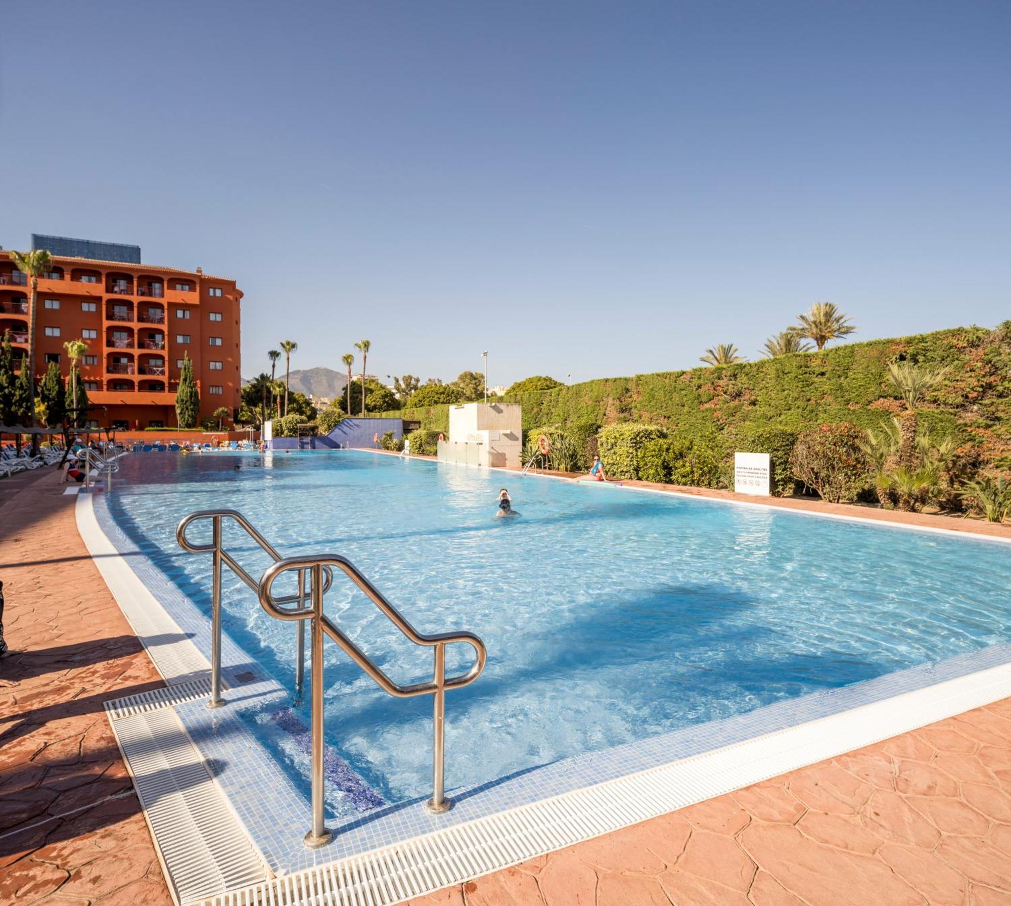 Ilunion Miramar Huoneistohotelli Fuengirola